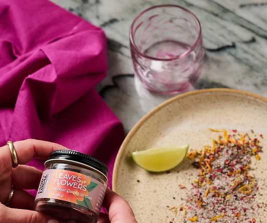 LEAVES + FLOWERS FINISHING SALT